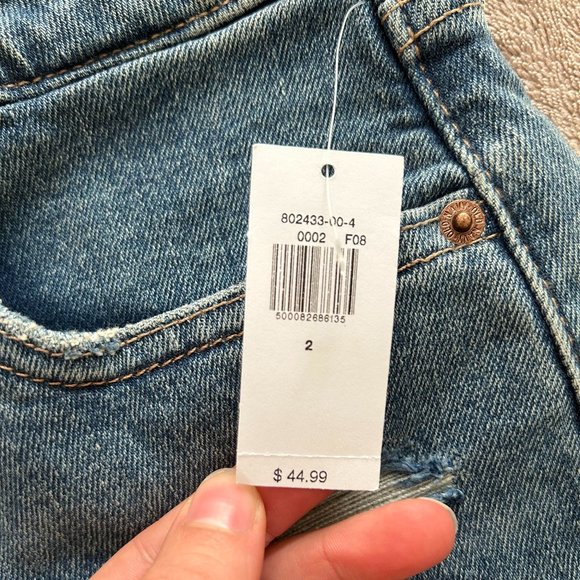 Old Navy Jean Shorts - Picture 4 of 4